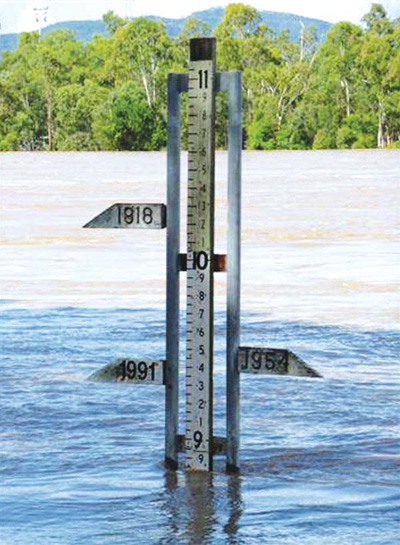 Australian floods toll rises