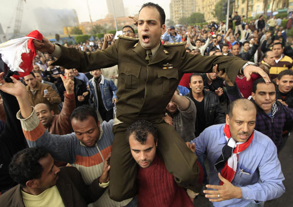 Protests continue in Egypt although new PM named