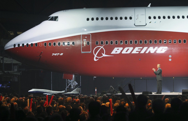 Boeing unveils new passenger plane 747-8 Intercontinental