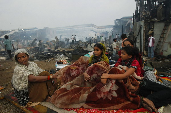 Mumbai slum fire destroys home of Slumdog actor