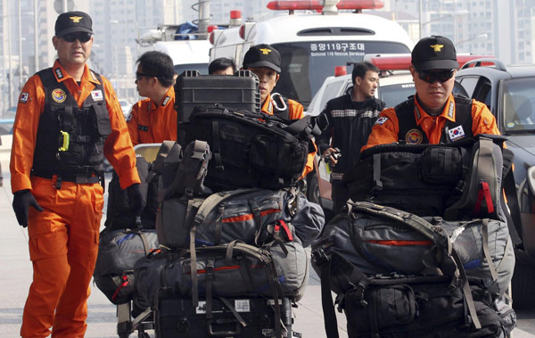 World sends disaster relief teams to Japan