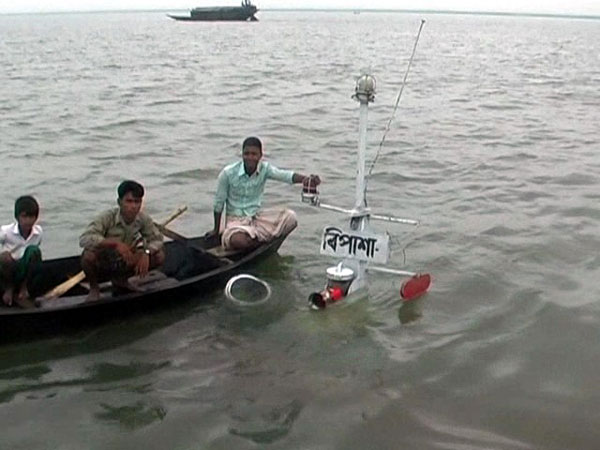 Dozens dead as Bangladesh ferry sinks