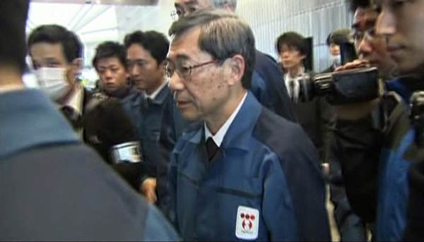TEPCO president visits Fukushima evacuees‎