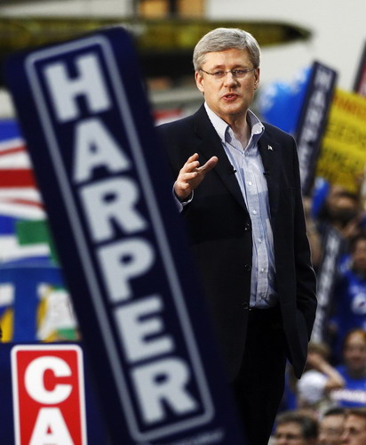 Canada: media projects Conservative's back