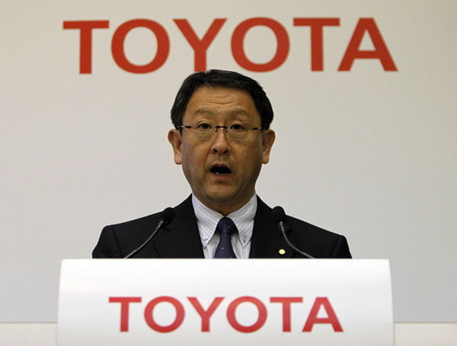 Toyota quarterly profit slides on quake disruption