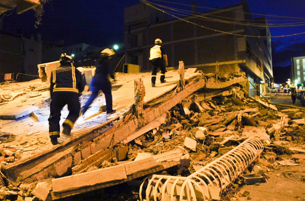 Two quakes in Spain kill 10, injure dozens