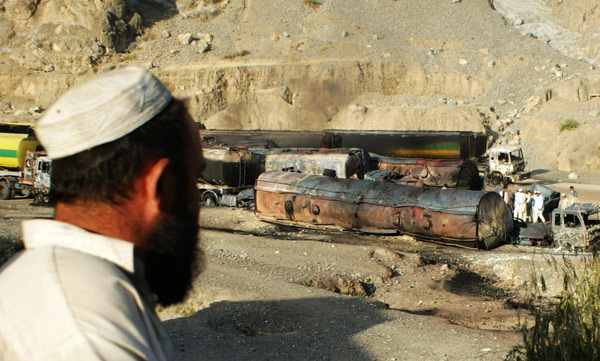 16 killed in NATO fuel truck blast in Pakistan