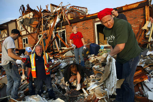 Tornado death toll rises to 122 in US