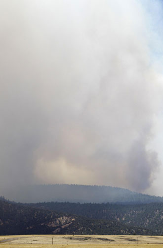 Wildfire continues unabated in Eastern Arizona
