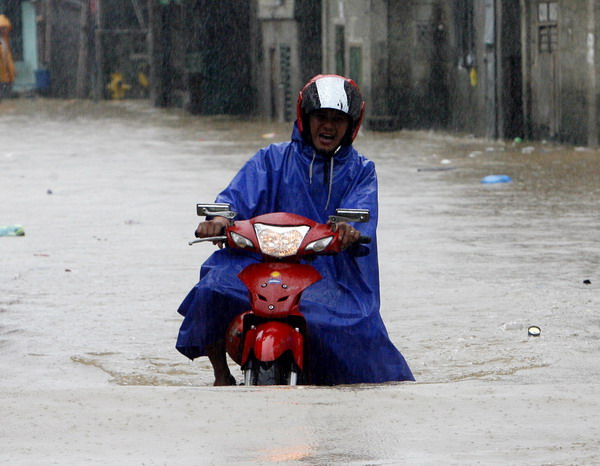Tropical storm leaves 15 missing in Philippines