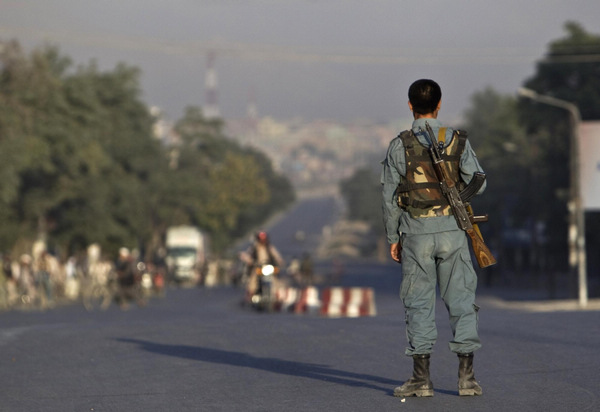 Police search Kabul hotel after Taliban kills 10