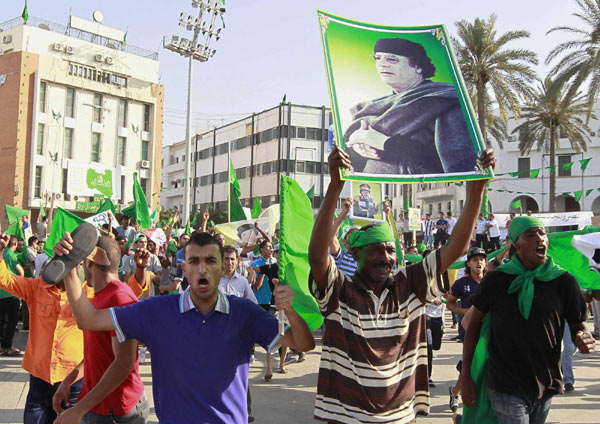 Libya's Gadhafi threatens to attack Europe