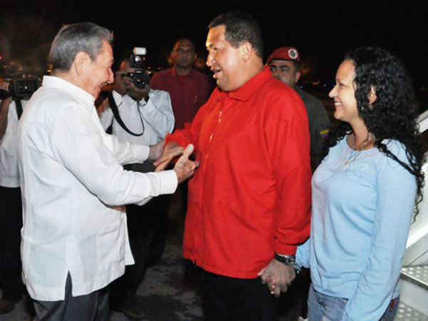 Chavez returns to Cuba to begin chemotherapy