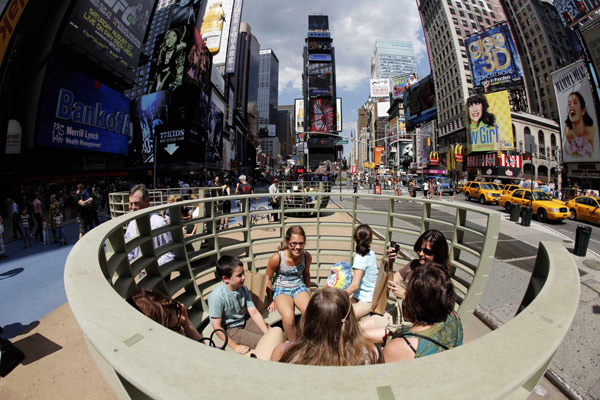 'Meeting Bowls' in Times Square