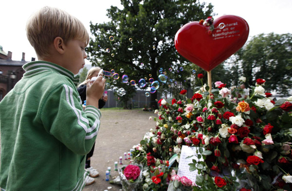 Memorial service held for Norway attack victims