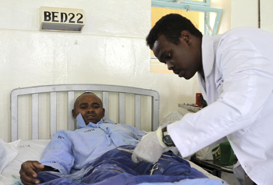 Kenya blast victims receive treatment