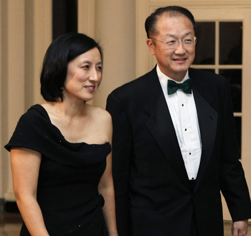 Obama picks Dartmouth Kim to head WB:official