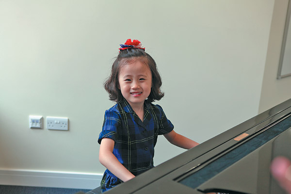 Piano prodigy dreams of being world's best