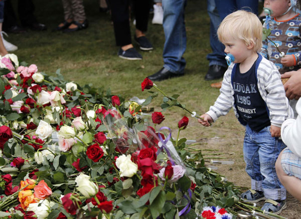 Norway marks 1st anniversary of mass killing