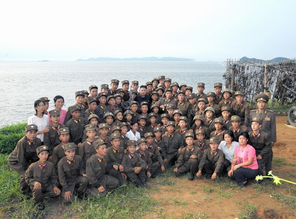 DPRK leader visits military units on islands