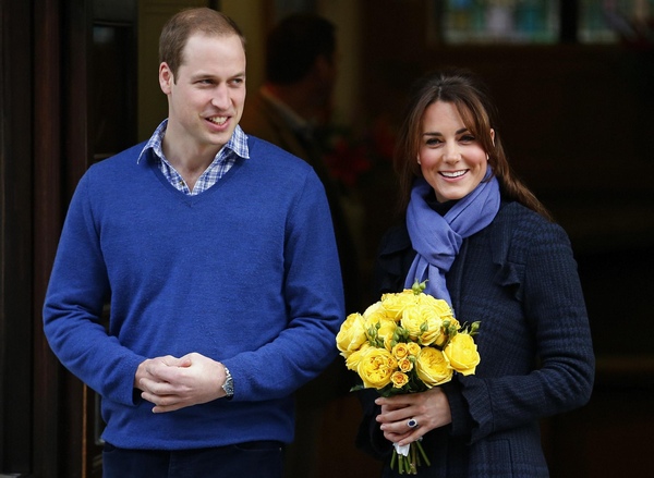 UK's Kate leaves hospital after morning sickness Kate leaves hospital after morning sickness