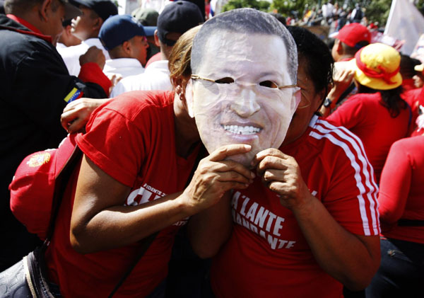Venezuelans rally in support of ailing Chavez