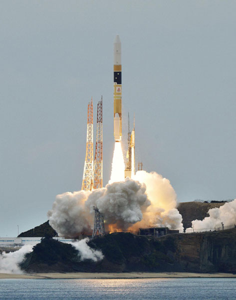 Japan launches intelligence-gathering satellite
