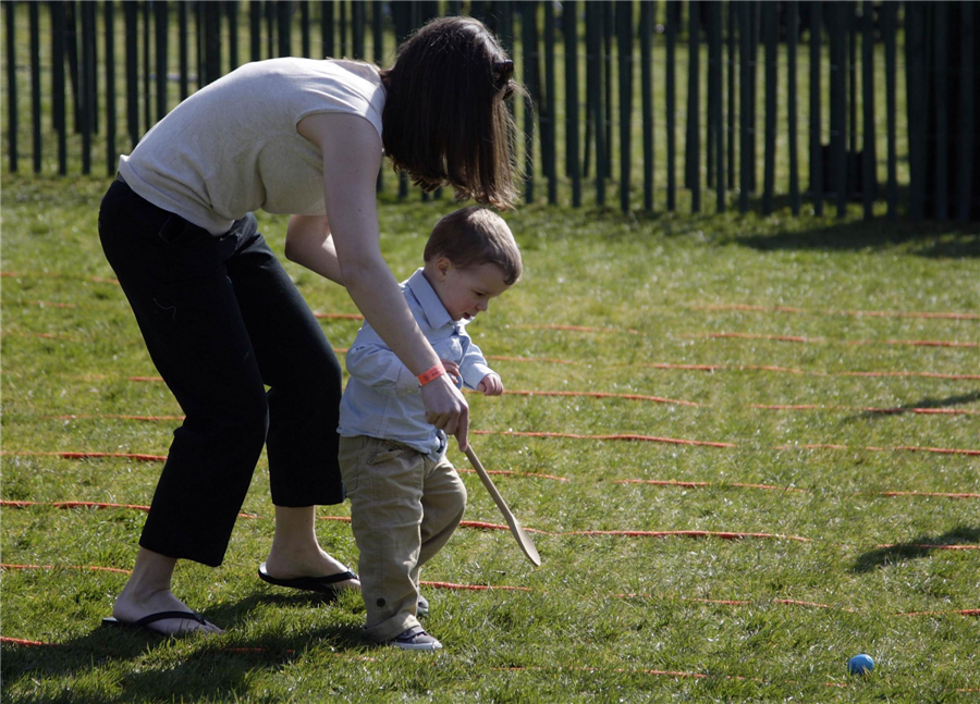 Obama family enjoy Easter Egg Roll with children