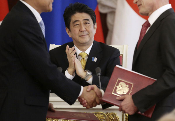 News Analysis: Abe's visit to Russia 'neutral to positive'