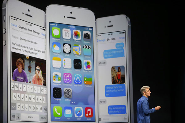 Apple unveils new mobile software platform