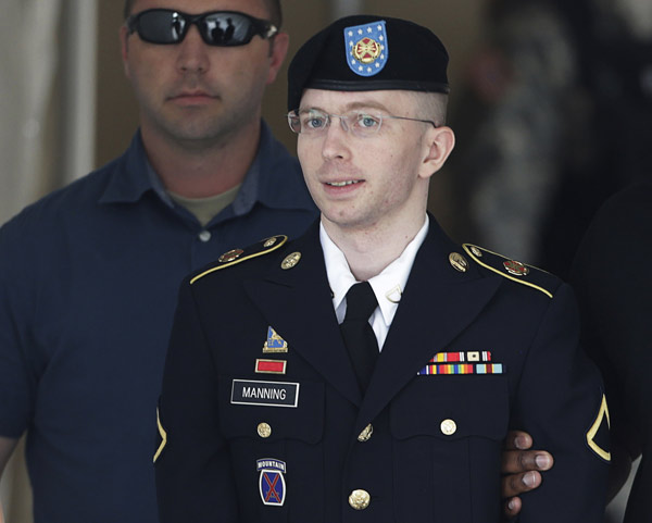 Manning 'sorry' for US secrets breach