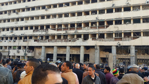 Blast kills 3 near police headquarters in Egypt