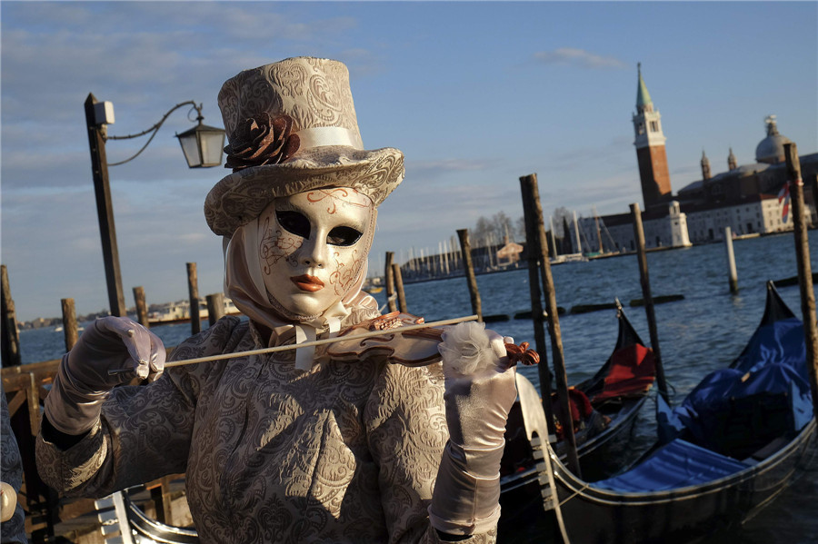 Venetian Carnival kicks off in Venice