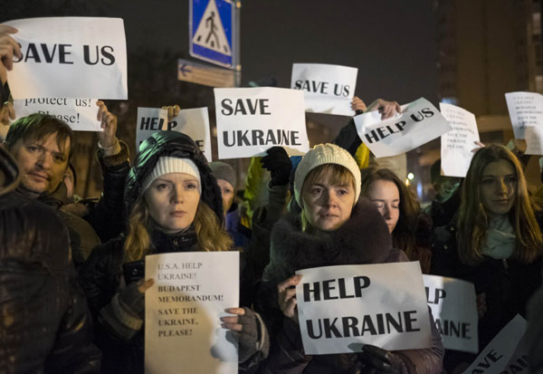 Ukraine mobilizes after Putin's move