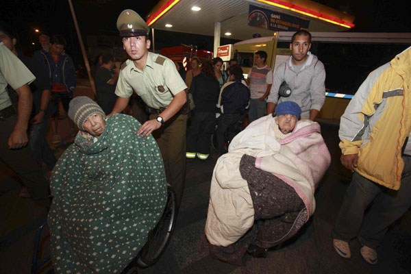 People evacuated after earthquake in Chile