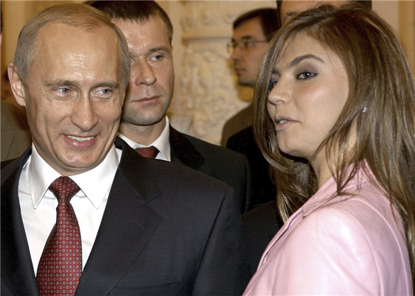 Putin officially divorces his wife