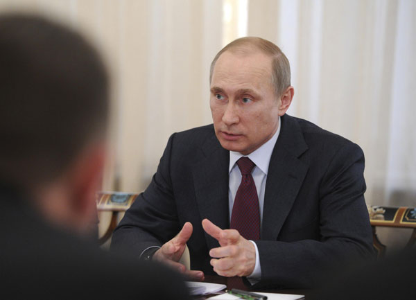 Putin suggests consultations over Ukraine