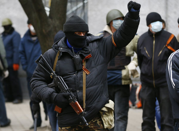 Gunmen seize building in eastern Ukraine