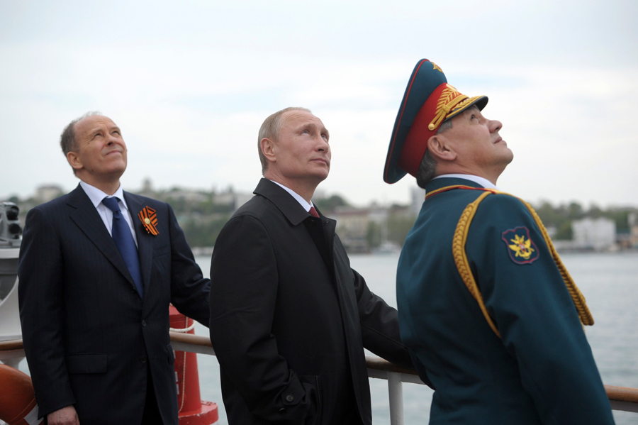 Putin makes triumphal visit to Crimea
