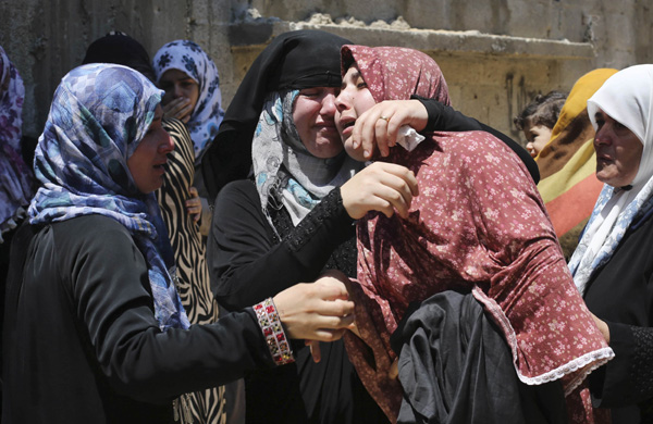 Death toll in Gaza mounts to 701