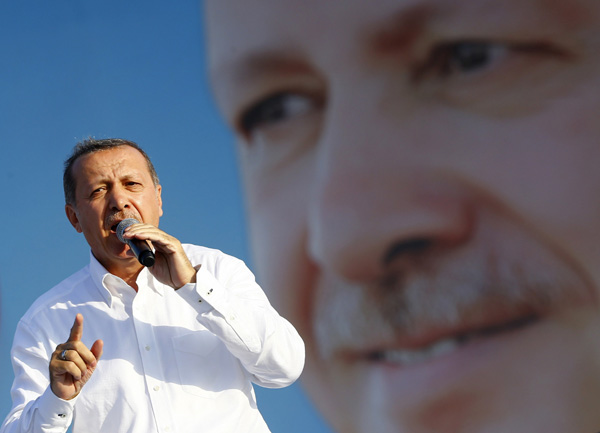 Erdogan dominates presidential race