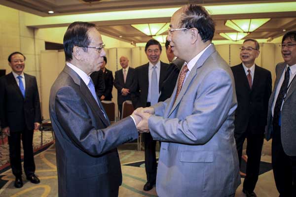 Sino-Japan ties 'at crossroads'