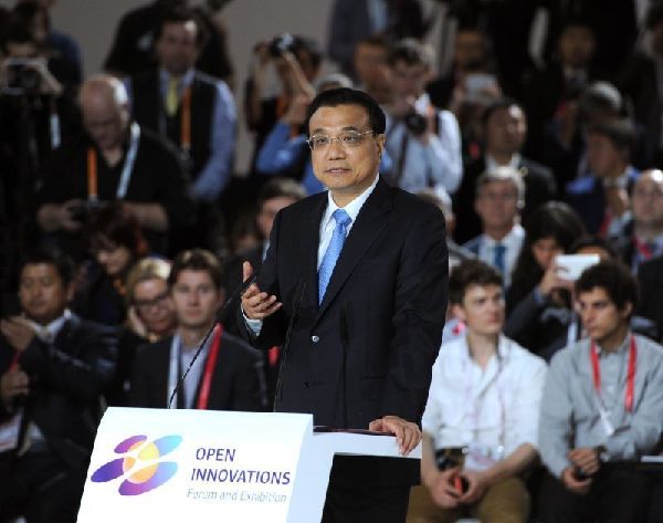 Premier Li Keqiang promotes innovation in Moscow speech