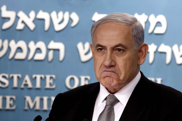 Netanyahu seeks early election, fires top ministers