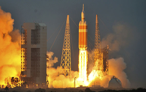 NASA unmanned spaceship blasts off for trial run