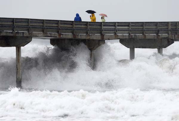 California storm hits south after drenching north