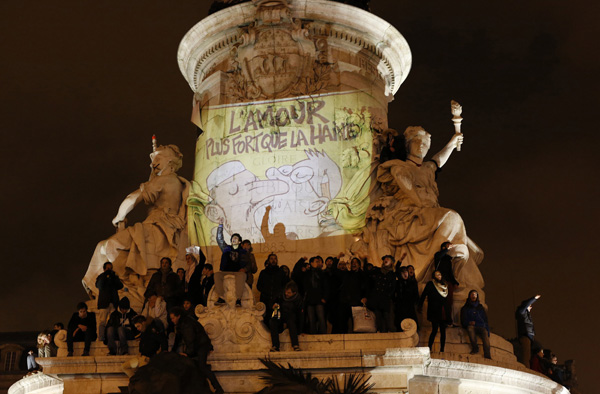 Tributes to Paris shooting victims