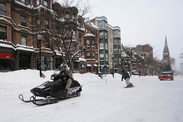 US Northeast hit by blizzards after record snow