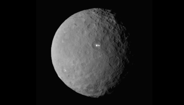 NASA's Dawn spacecraft moves in on dwarf planet Ceres