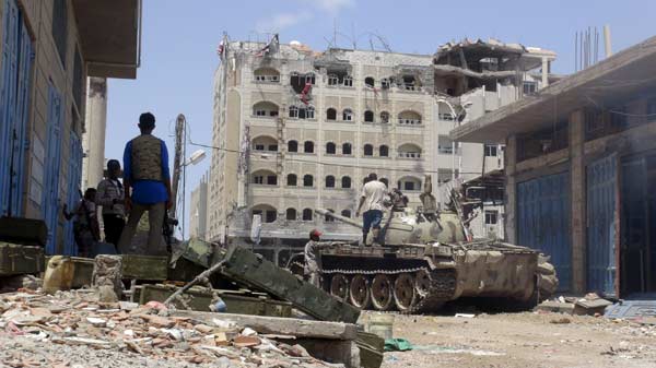 Saudi-led alliance resumes air strikes on Yemen